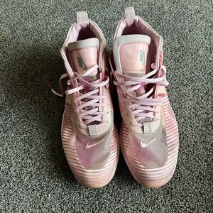 LeBron / John Elliot collabo size 15